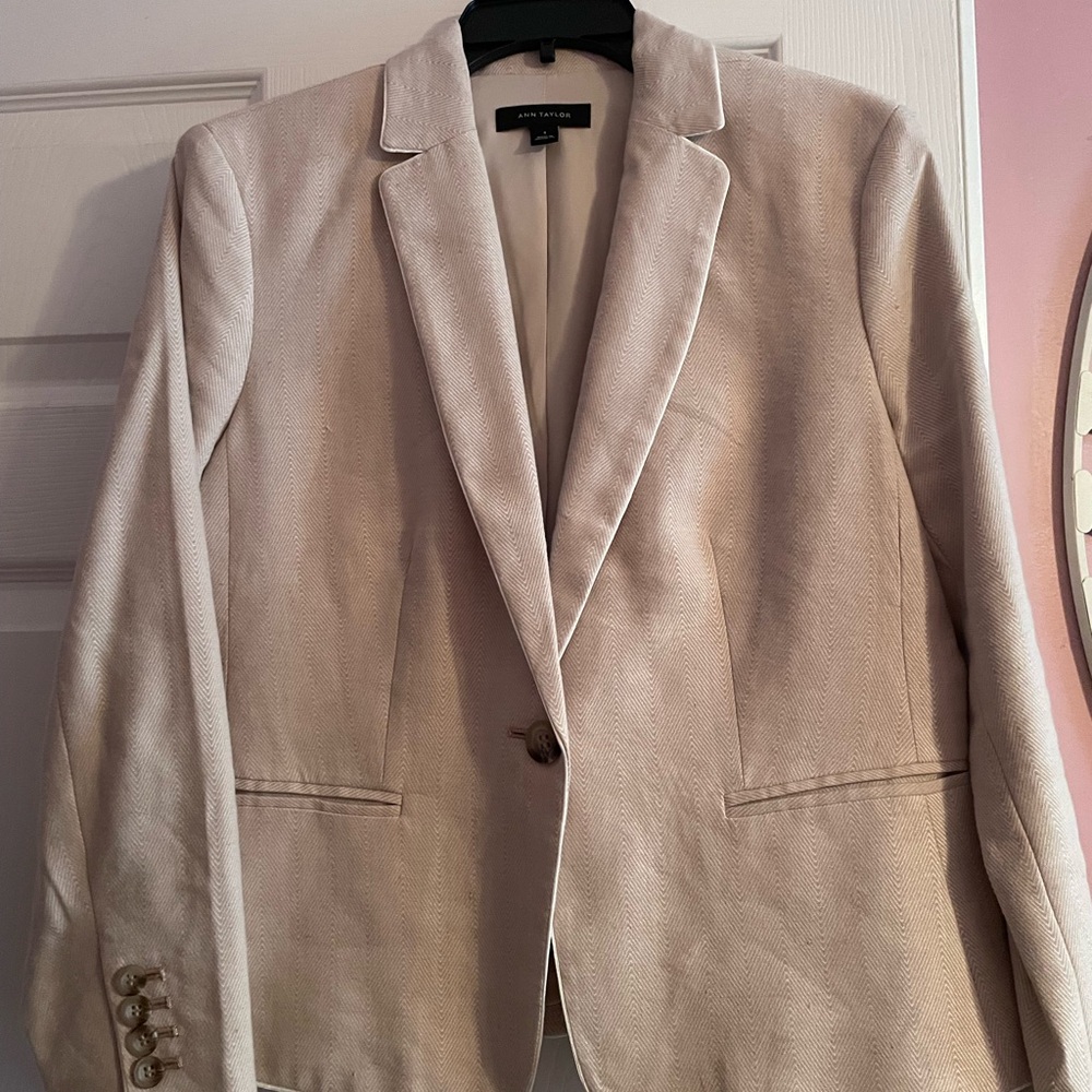 Ann Taylor Women's Beige Blazer